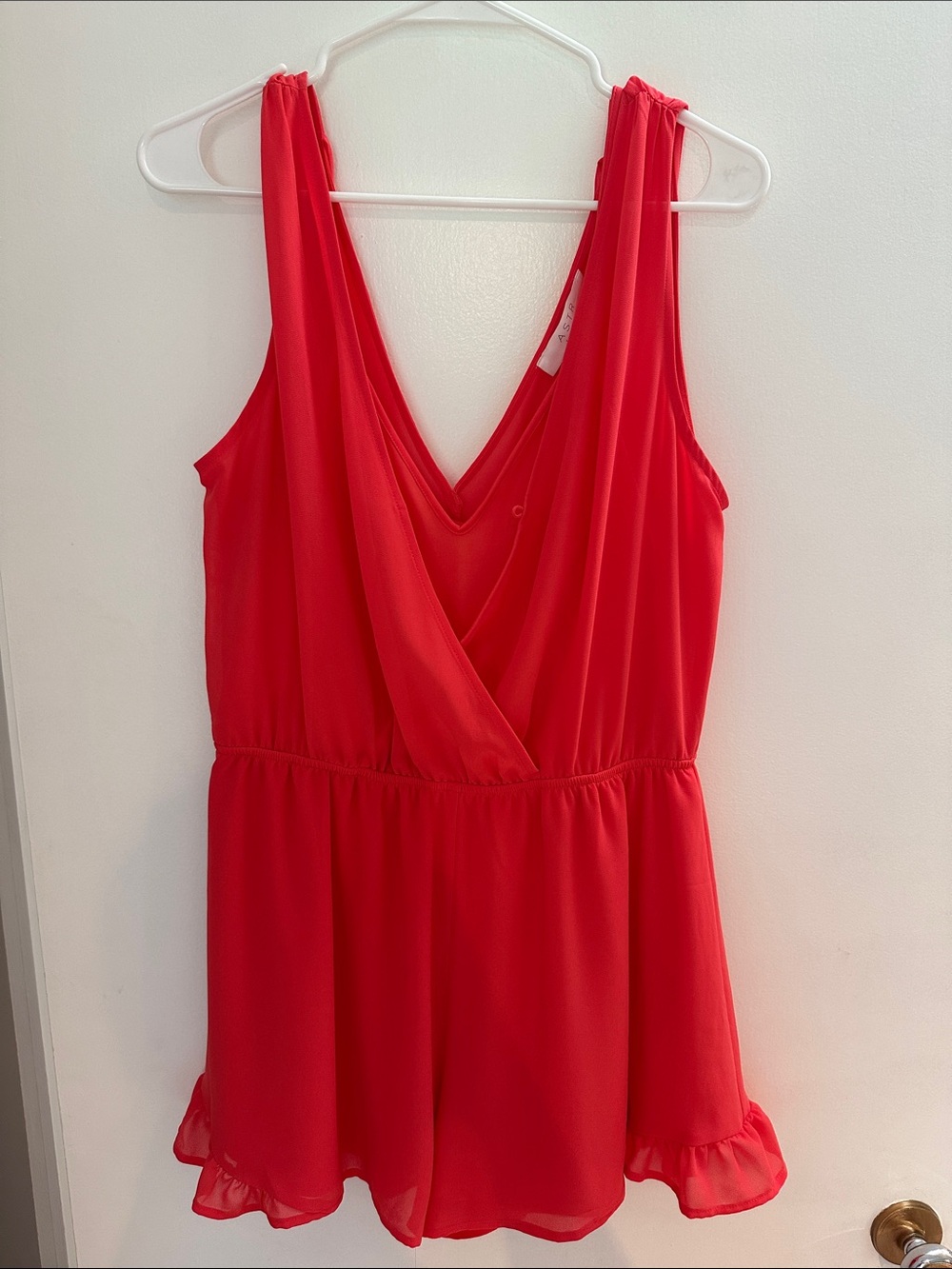 ASTR The Label Red Sleeveless V-Neck Romper